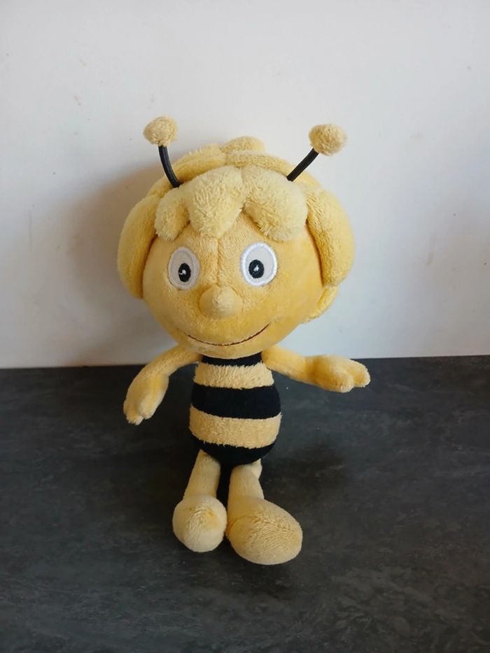 Maya l'abeille