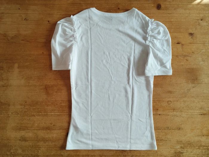 Tee-shirt blanc Etam – Manches bouffantes – Taille XS / 34 – TBE - photo numéro 4