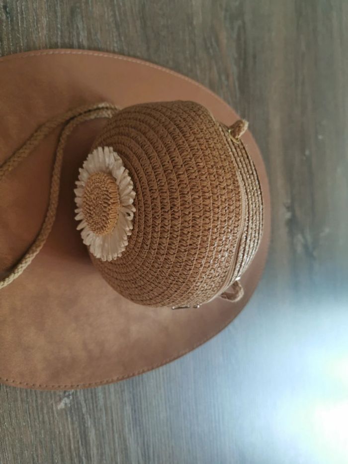 Sac en paille rond motif tournesol en bandoulière - photo numéro 3