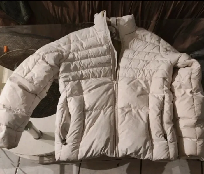 Veste blanche taille 38 DecathlonDoudoune blanc  doudoune quechua taille 38 - photo numéro 3