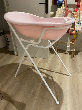 Ensemble baignoire et trépieds premaman