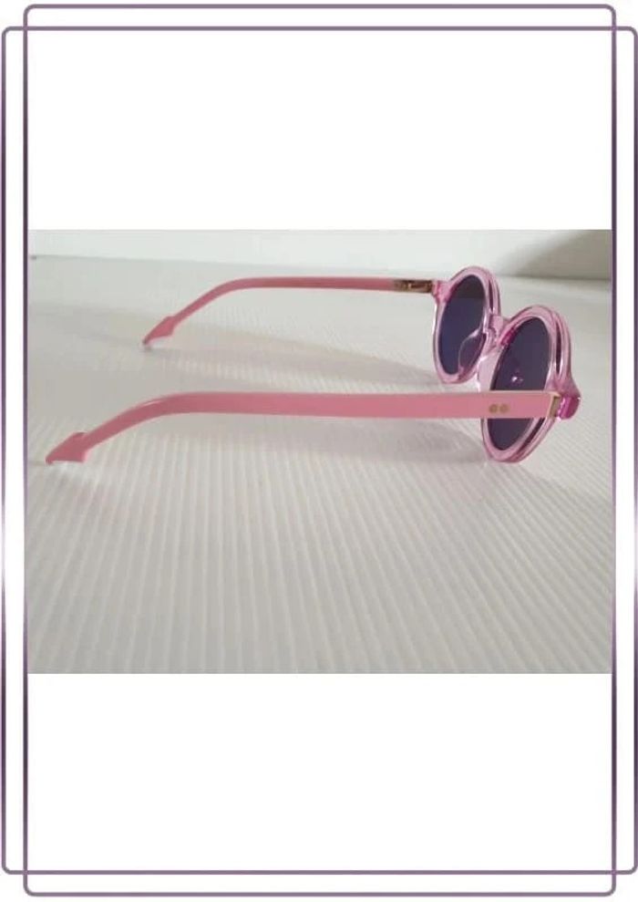 Lunettes de soleil enfant Little vinyl factory 1964, neuve, ref opium rooms c3 valeur 105€ - photo numéro 6