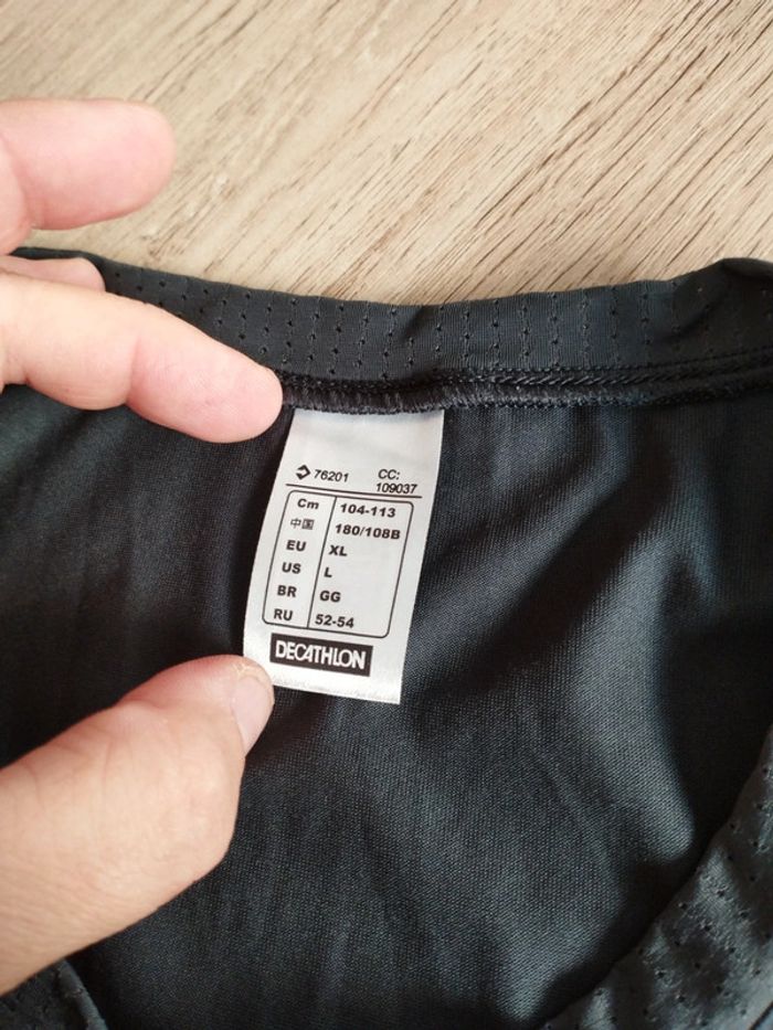 T-shirt sport Decathlon Quechua XL - photo numéro 2