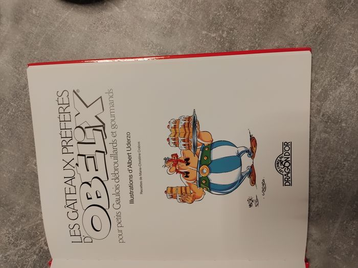 Très Rare Livre cartonné BD Neuf LES GATEAUX PREFERES d'OBELIX - photo numéro 3