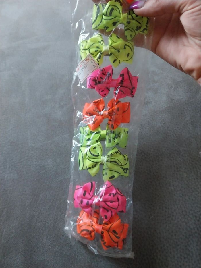 Lot de 12 barrettes filles Neuf multicolore - photo numéro 2