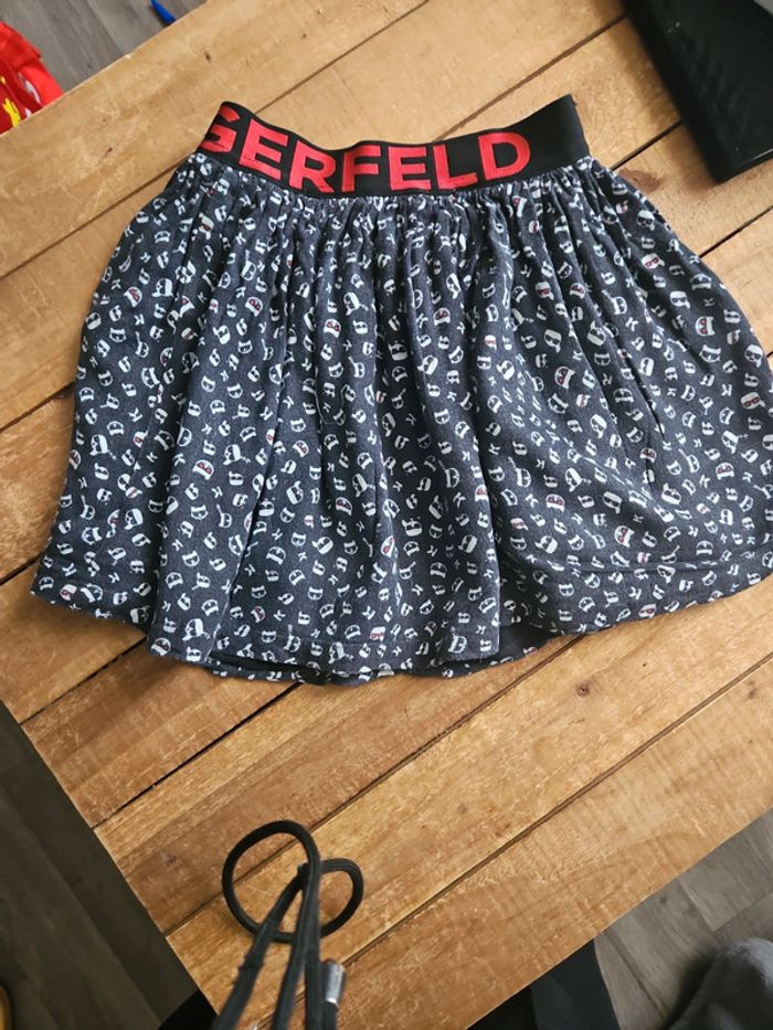 Jupe karl lagerfeld 8 ans - photo numéro 4