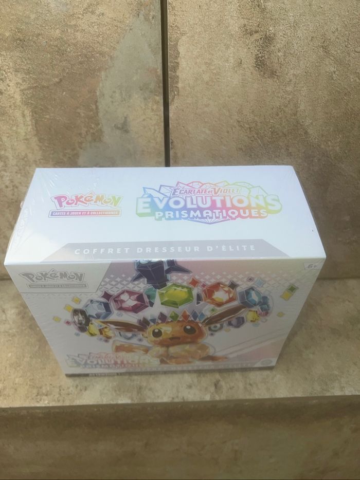 Etb Pokémon 8.5 évolutions prismatiques - photo numéro 5