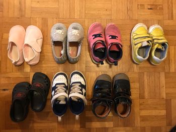 Lot 7 paires de chaussures T26