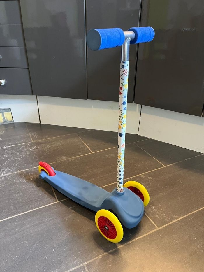 Trottinette 3 roues enfant