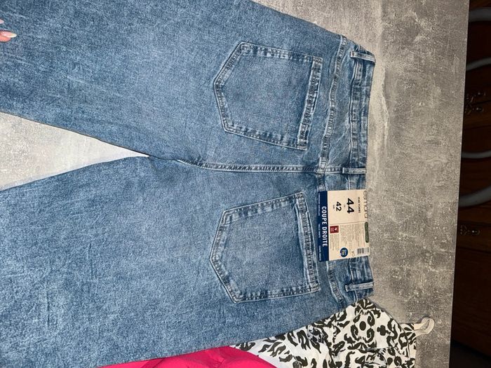 Jeans neuf - photo numéro 4