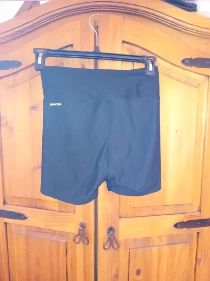 Short t40/42 - photo numéro 2