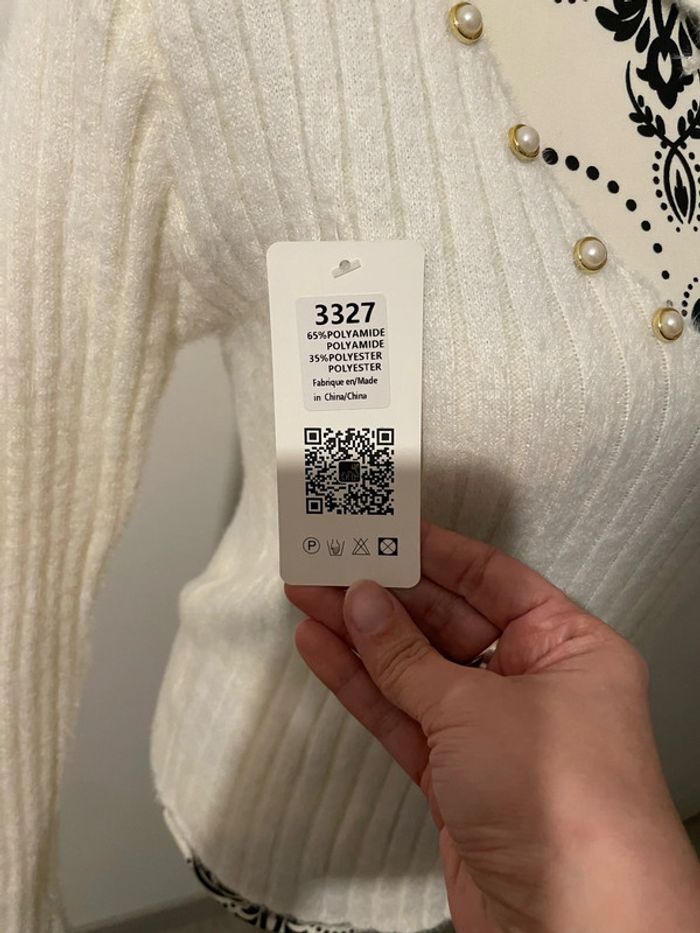 Pull manche longue tout doux blanc perle strass col V cœur neuf Aisabelle taille 36 - photo numéro 6