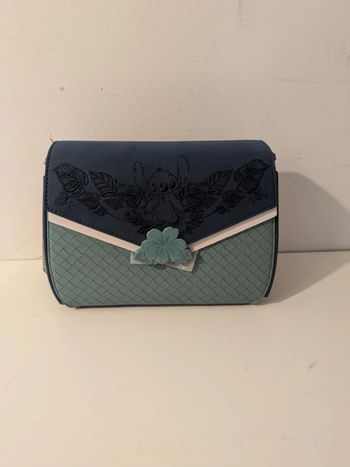 Loungefly sac  bandouliere Stitch