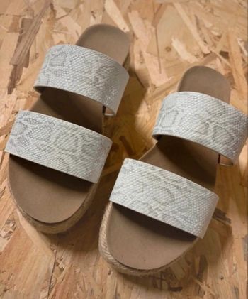Sandales