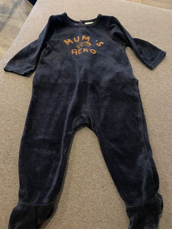 Pyjama tape à l’œil