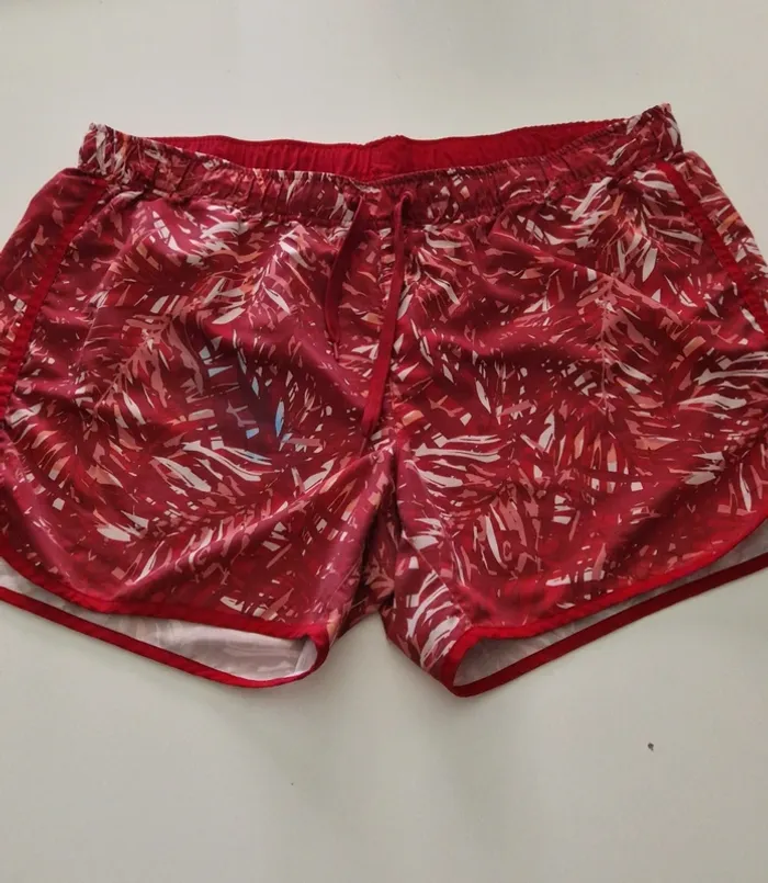 Short plage bordeau