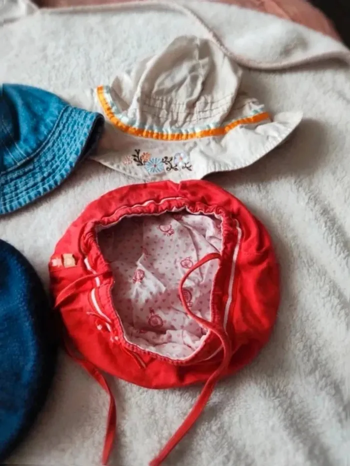 Lot 6 chapeaux de 6 mois a 24 mois - photo numéro 4