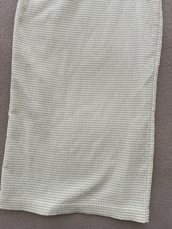 Combinaison beige Stradivarius taille M en parfait état - photo numéro 10