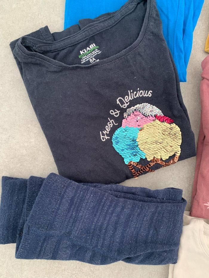 Lot 9 pièces 8 ans (1 te shirt MC + collant) offerts - photo numéro 5