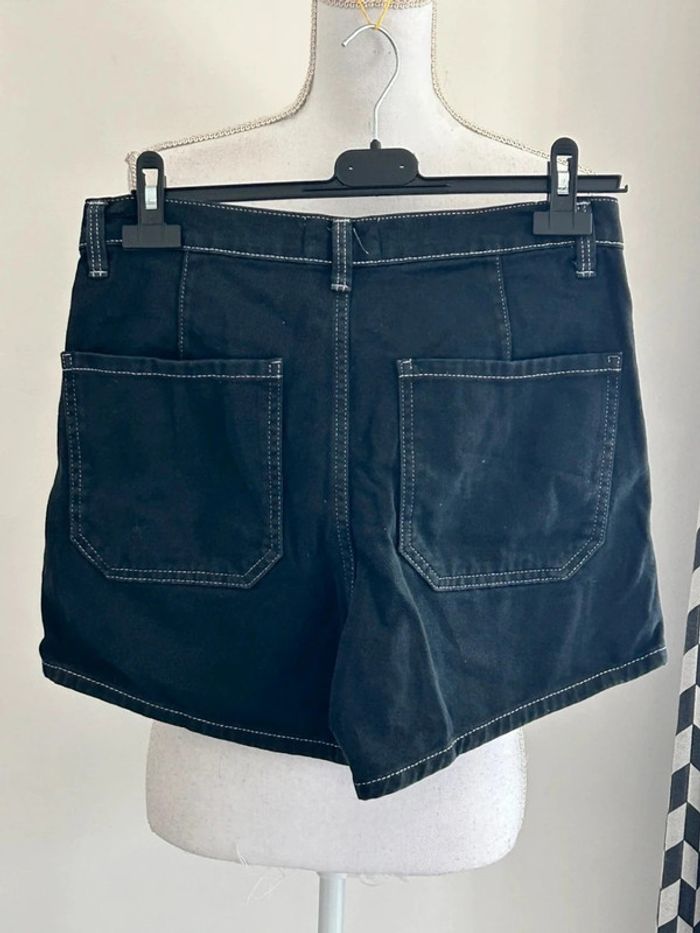 Short taille haute Jennyfer taille 38 - photo numéro 3