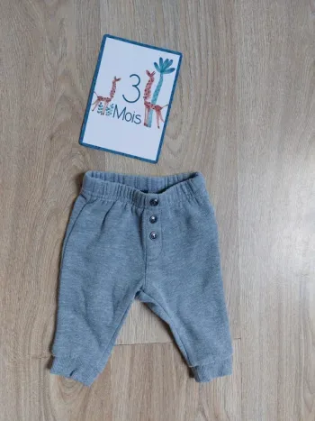 Jogging gris Kiabi 3 mois