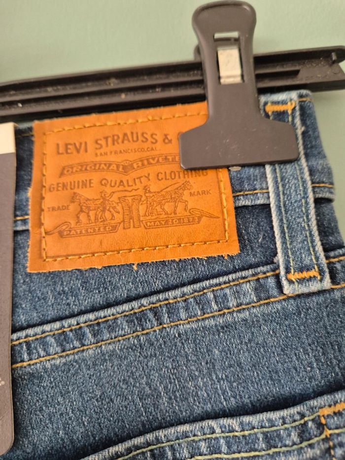 Jean slim taille haute a clous, levi's taille 36, neuf - photo numéro 5