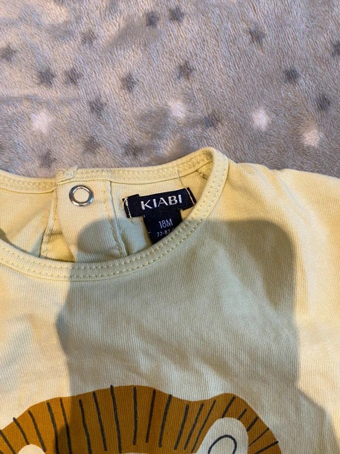 Lot de 3 t-shirts et 1 short 18 mois - photo numéro 5