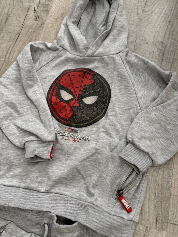 Ensemble Spiderman 4-5 ans - photo numéro 2