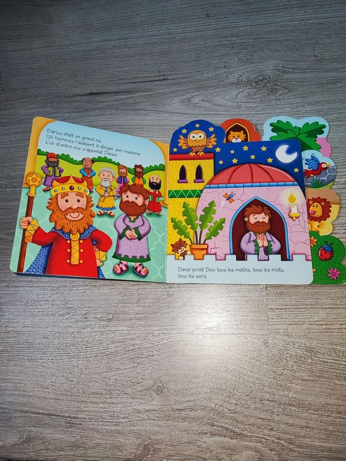 Livre cartonné " Daniel" - photo numéro 2