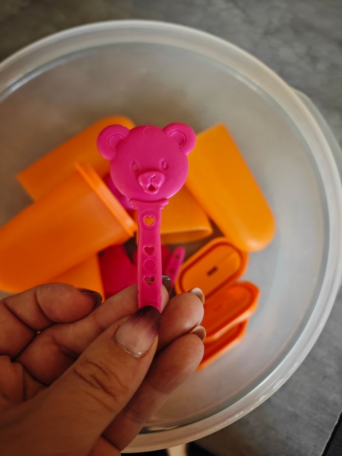 Tupperware pour faire des glaces à l'eau - photo numéro 2