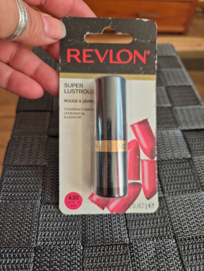 rouge à lèvres revlon neuf
