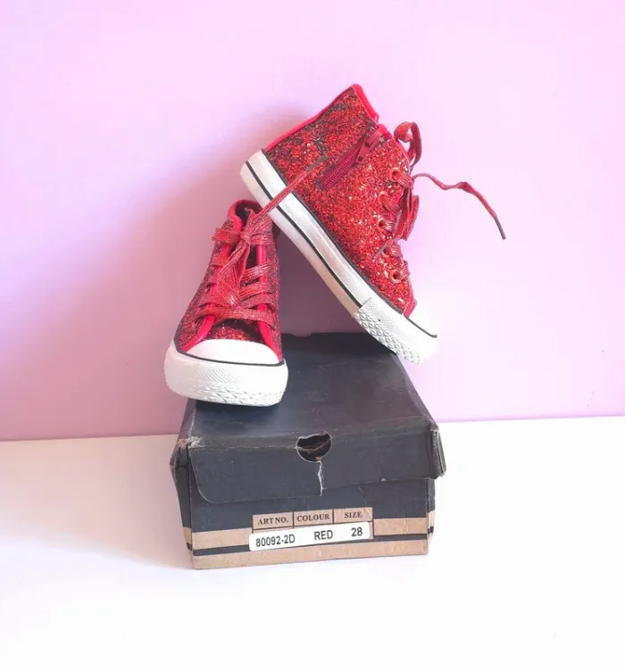 Jolie chaussure taille 28