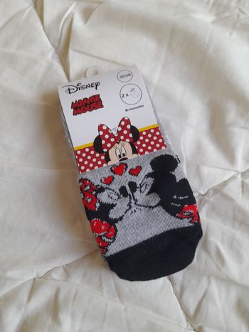 2 paires chaussettes disney 35/38 neuve