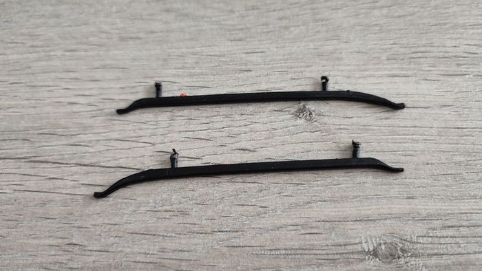 Baguettes porte pièce détachée miniature 1/18 Porsche 911 speedster 1989 Maisto #B44 - photo numéro 2