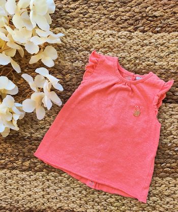 Tee-shirt fille sans manche 9-12mois