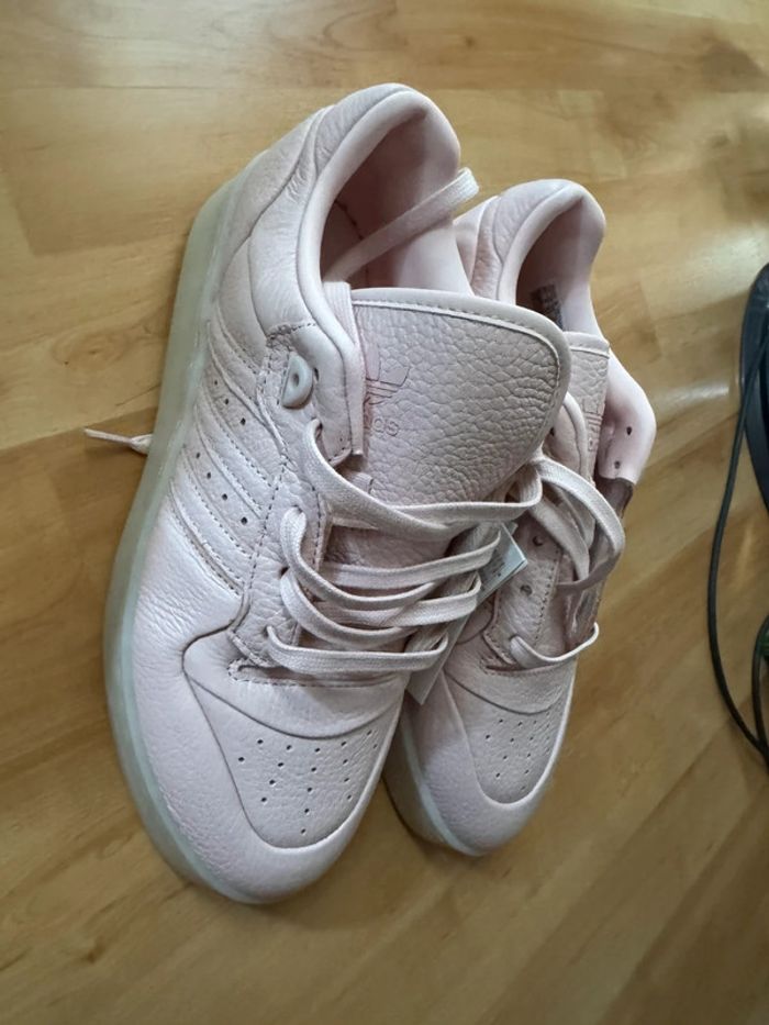 Adidas Rivalry Lux Low – Rose – Neuves avec étiquettes – Taille 42 - photo numéro 2