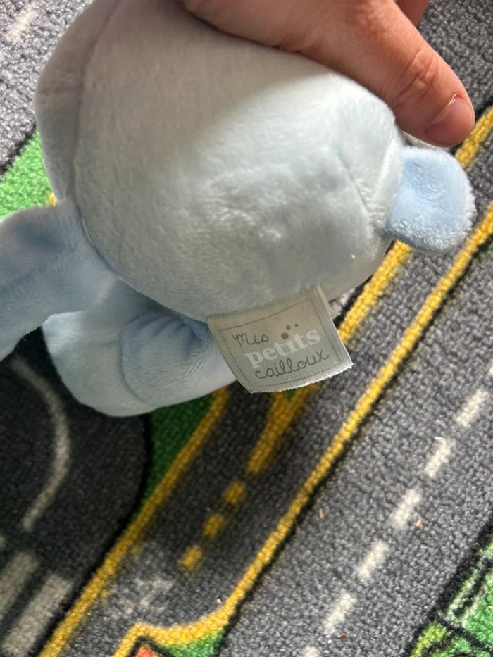 Doudou lapin bleu , mes petits cailloux - photo numéro 3