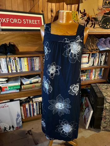 Robe mi longue marine motif fleur