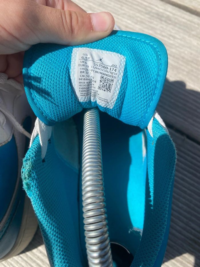 Chaussure air Jordan 1 low taille 39 - photo numéro 6