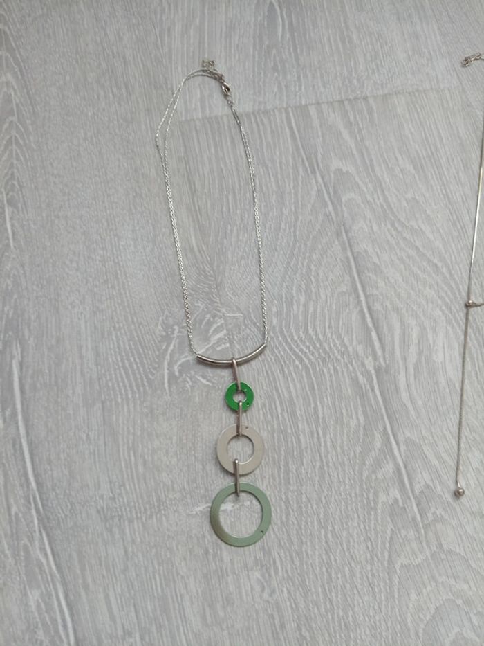 Lot de deux colliers