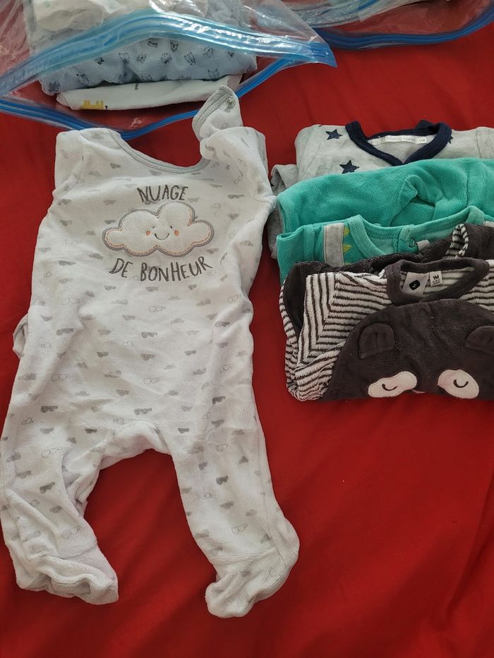 Lot de 4 pyjamas 1 mois - photo numéro 2