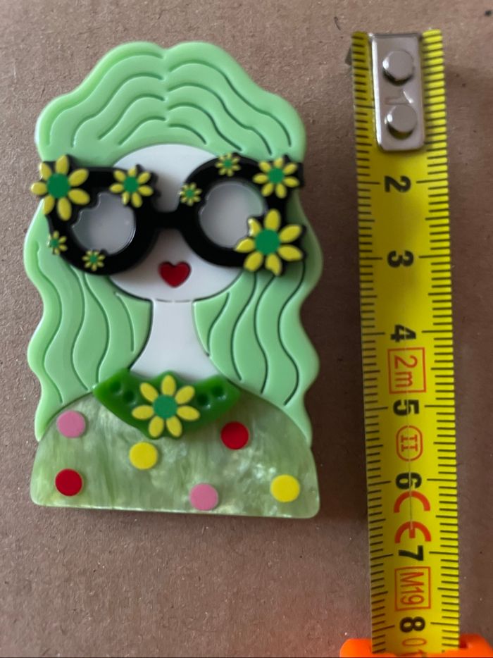 Magique broche femme pop art - photo numéro 2