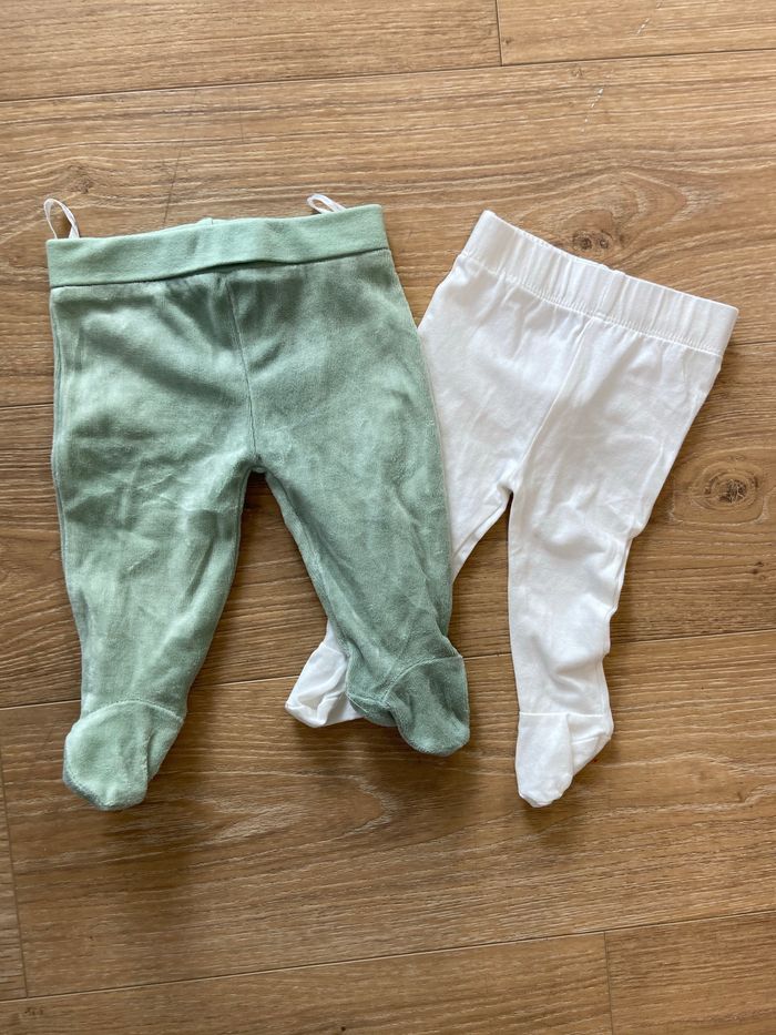 Lot de pantalon à pieds