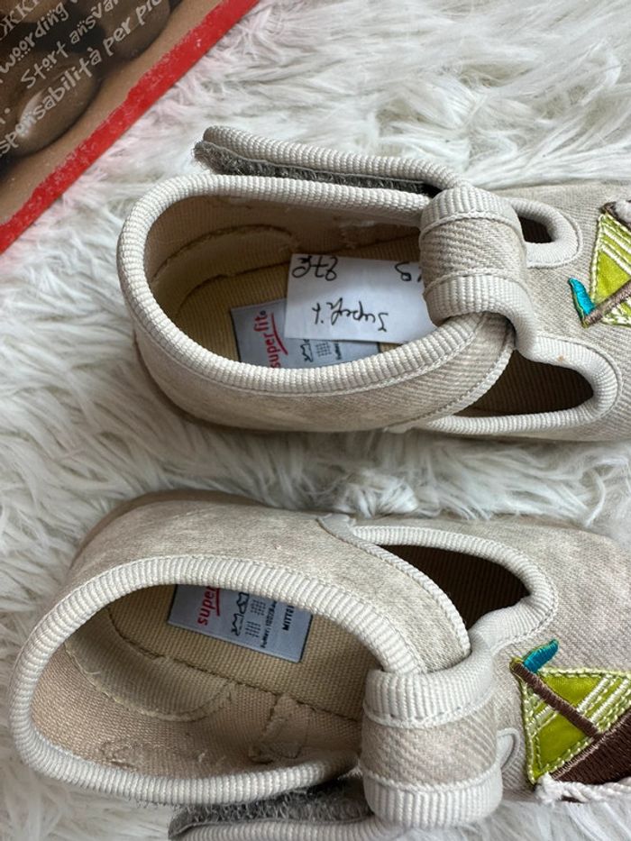 Paire de chaussons Superfit taille 19 - photo numéro 4