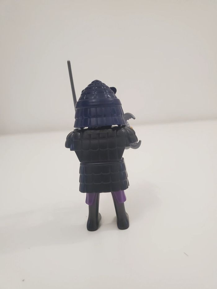 Playmobil Médiéval un Samouraï Guerrier avec casque, épée, couteaux lames de cornes très bon état - photo numéro 4