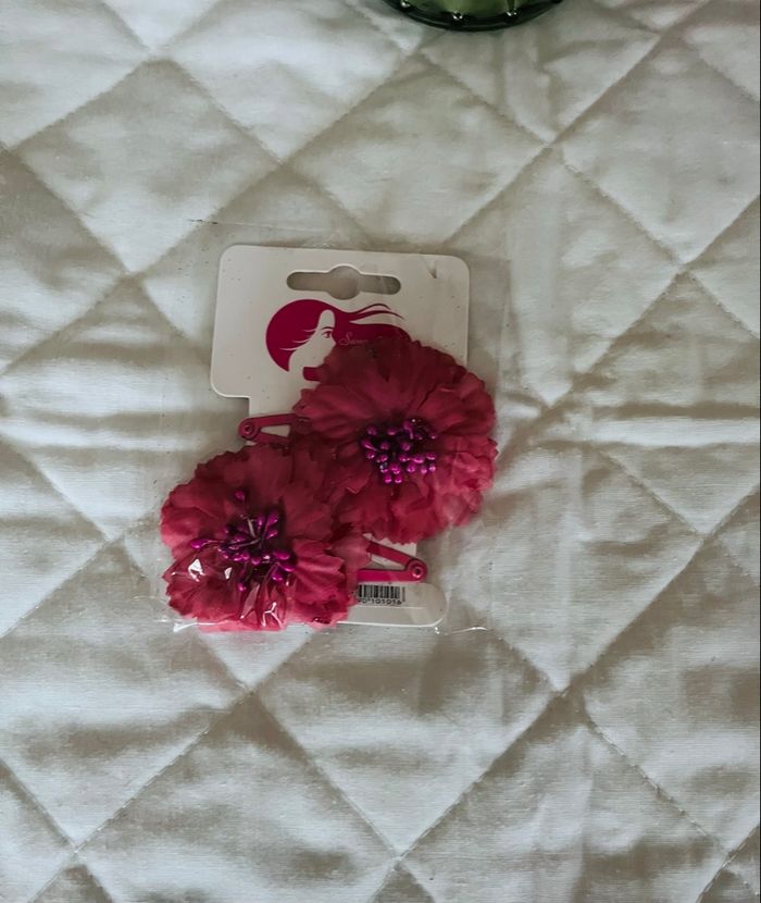 Lot de pinces fleur 🌸 neufs - photo numéro 4