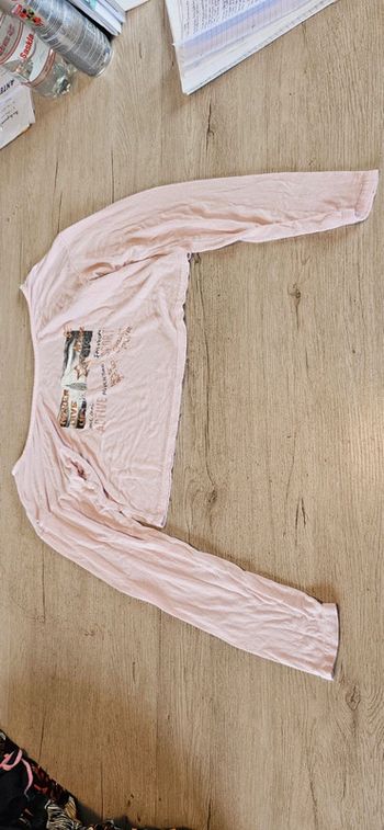 Croc top rose très clair à manches longues, taille 14/16 ans ou XS