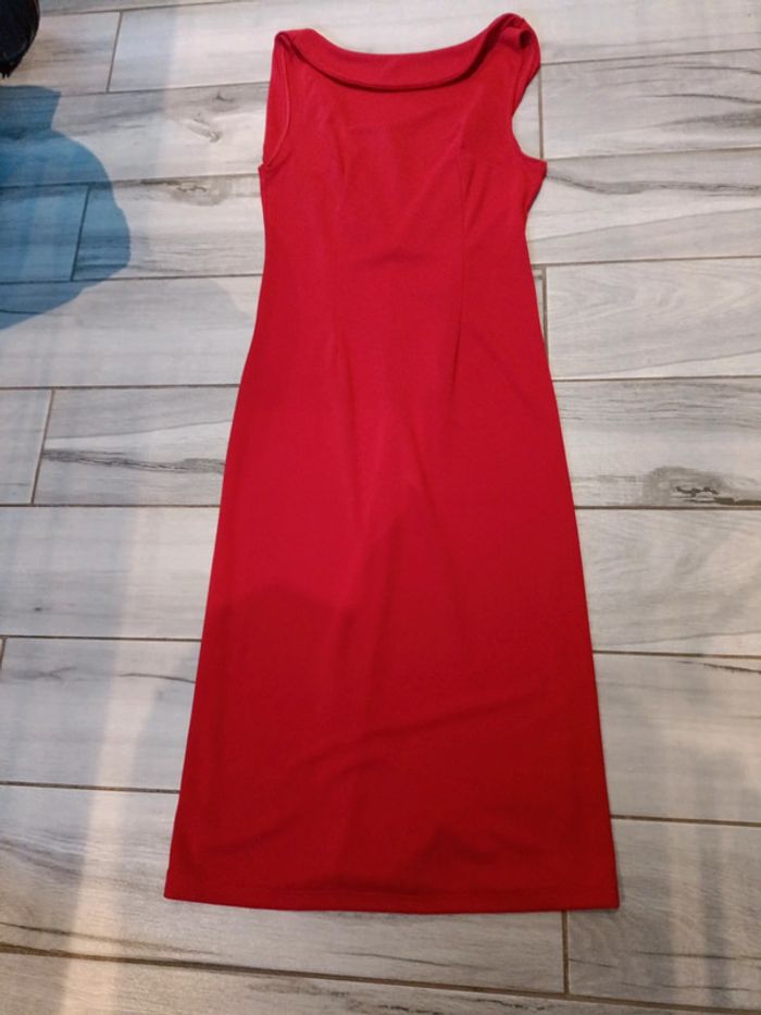 Magnifique robe décolleté dos T.S