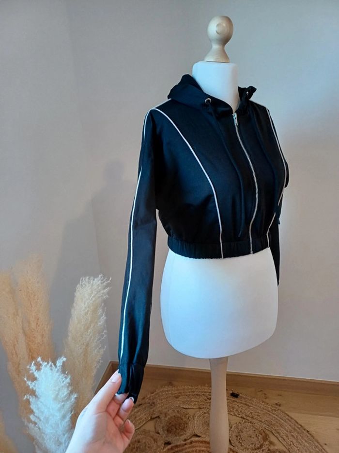 Veste noire courte zippée Boohoo taille L 40 - photo numéro 4