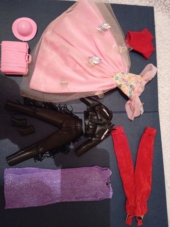 Accessoires poupée.